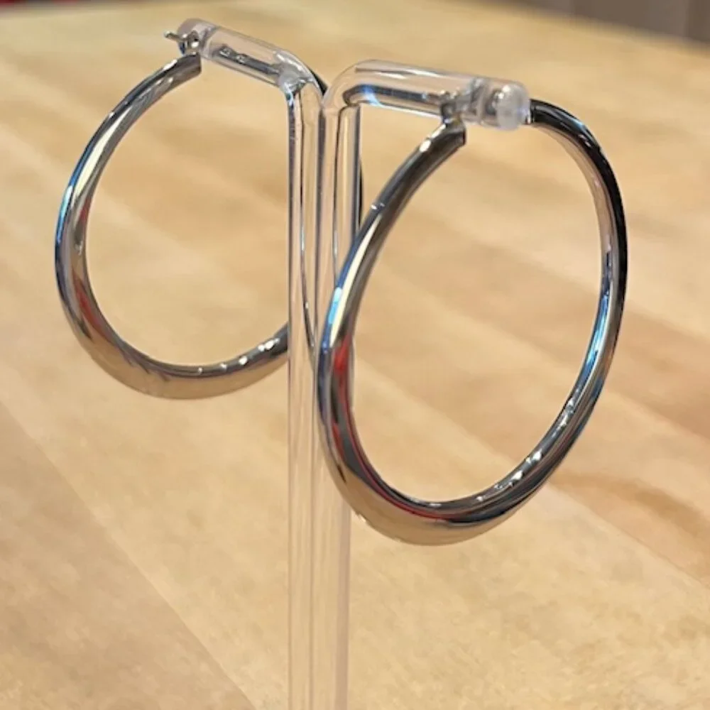 Italian Sterling Silver 2" Graduated Hoops – new in box - Picture 4 of 5